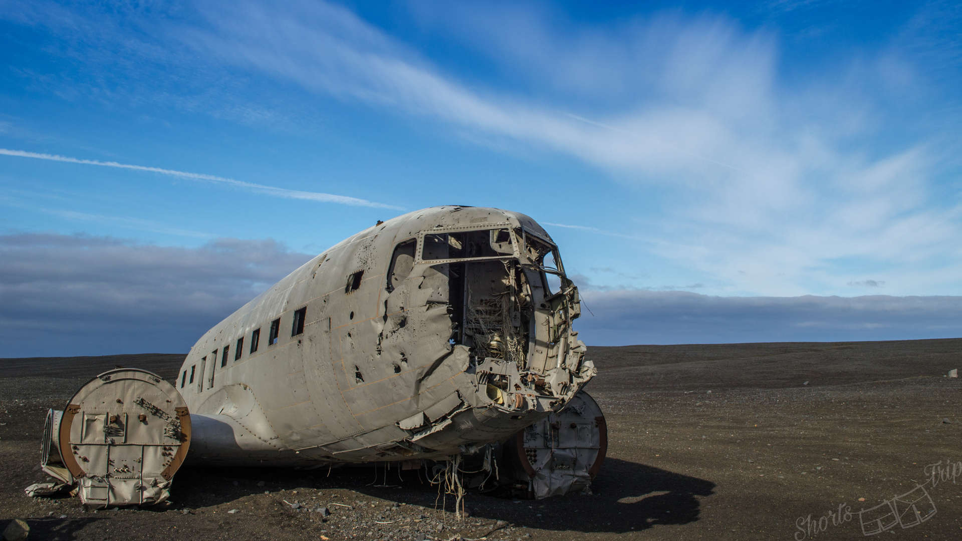 iceland plane crash, iceland military plane