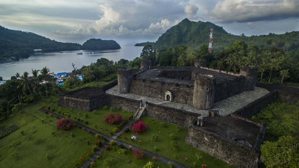 banda islands, banda islands fort, fort belgica, fort belgica drone, aerial banda islands, best snorkeling, banda snorkel, banda info, banda how to get there