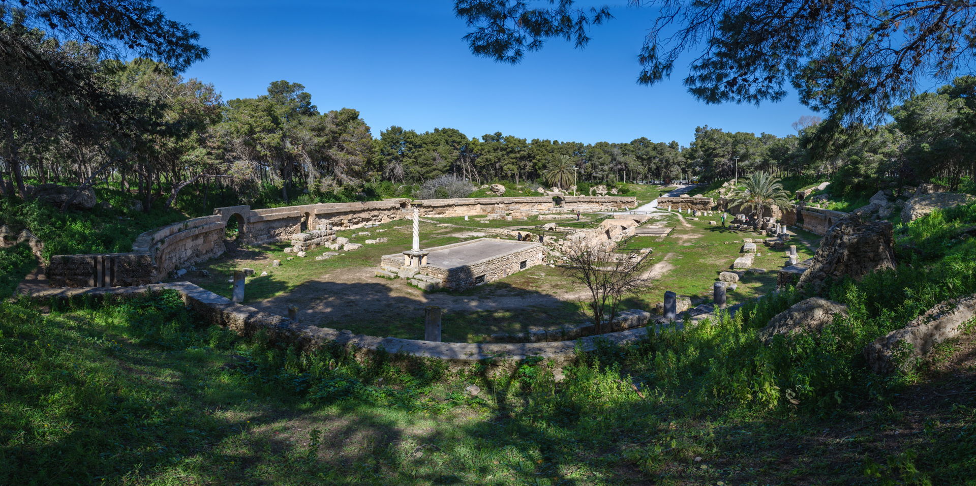 amphitheater carthage, punic amphitheater, what to do in carthage tunisia, sightseeing carthage, punic civilization, backpacking tunisia, backpacking carthage, guide to carthage, how to visit carthage